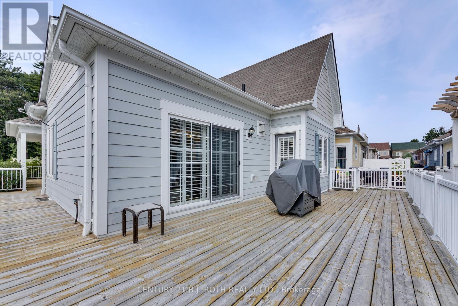 Photo 7 of 3327 Summerhill Way N, Severn ON