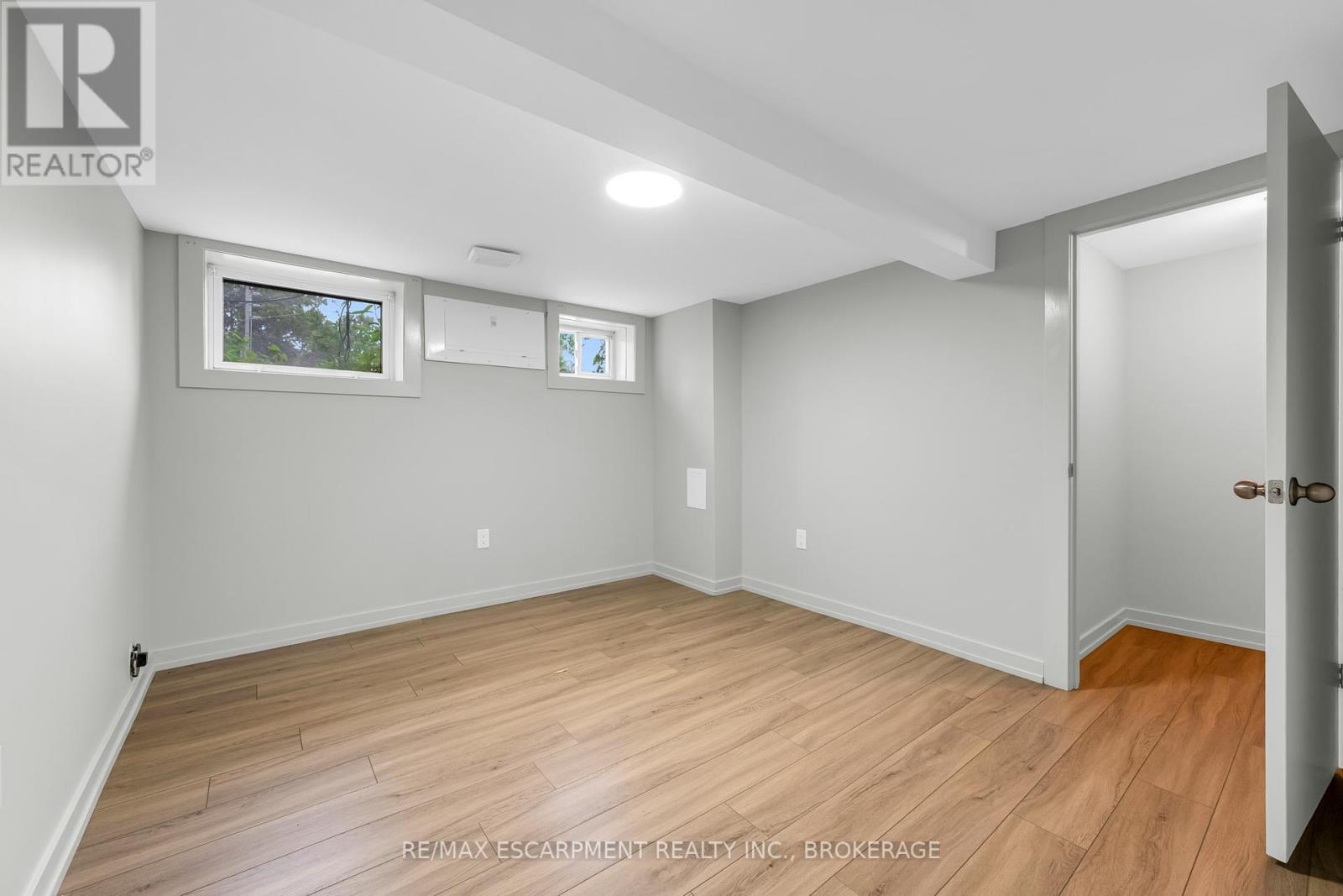Photo 7 of Lower 366 Carlton Street, St Catharines ON