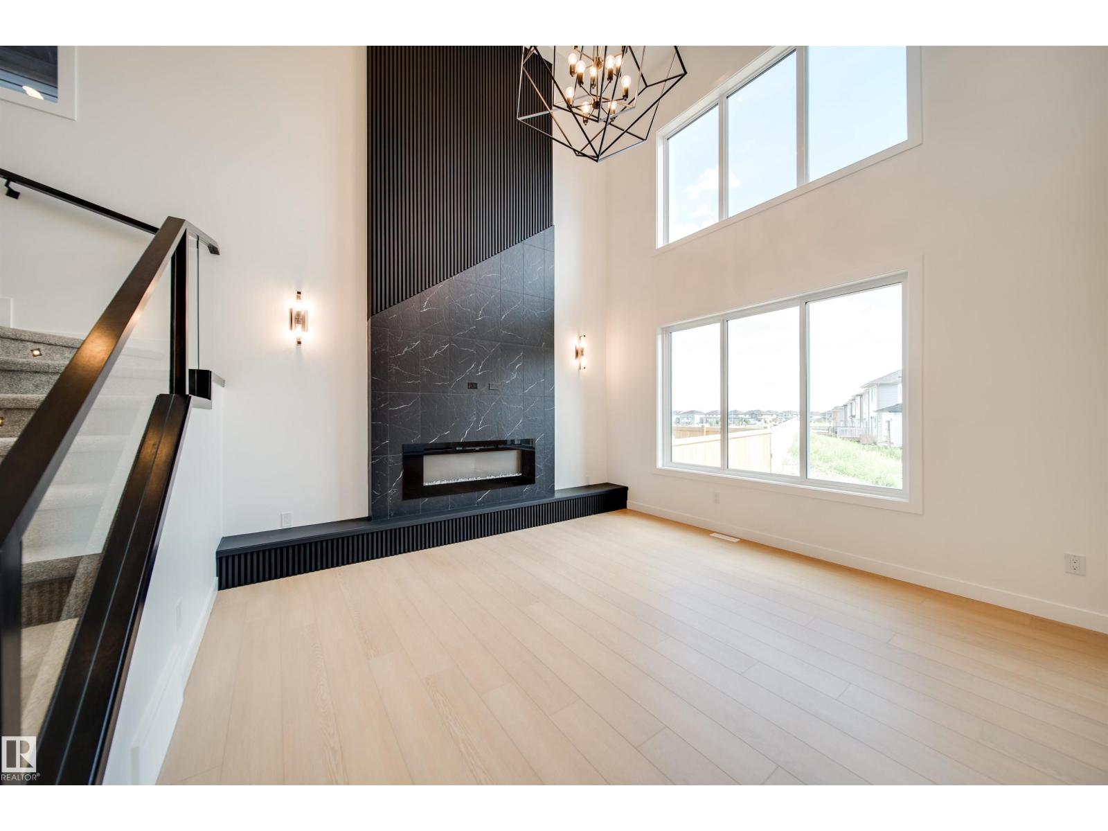 Photo 15 of 42 Dillworth Cr, Spruce Grove AB