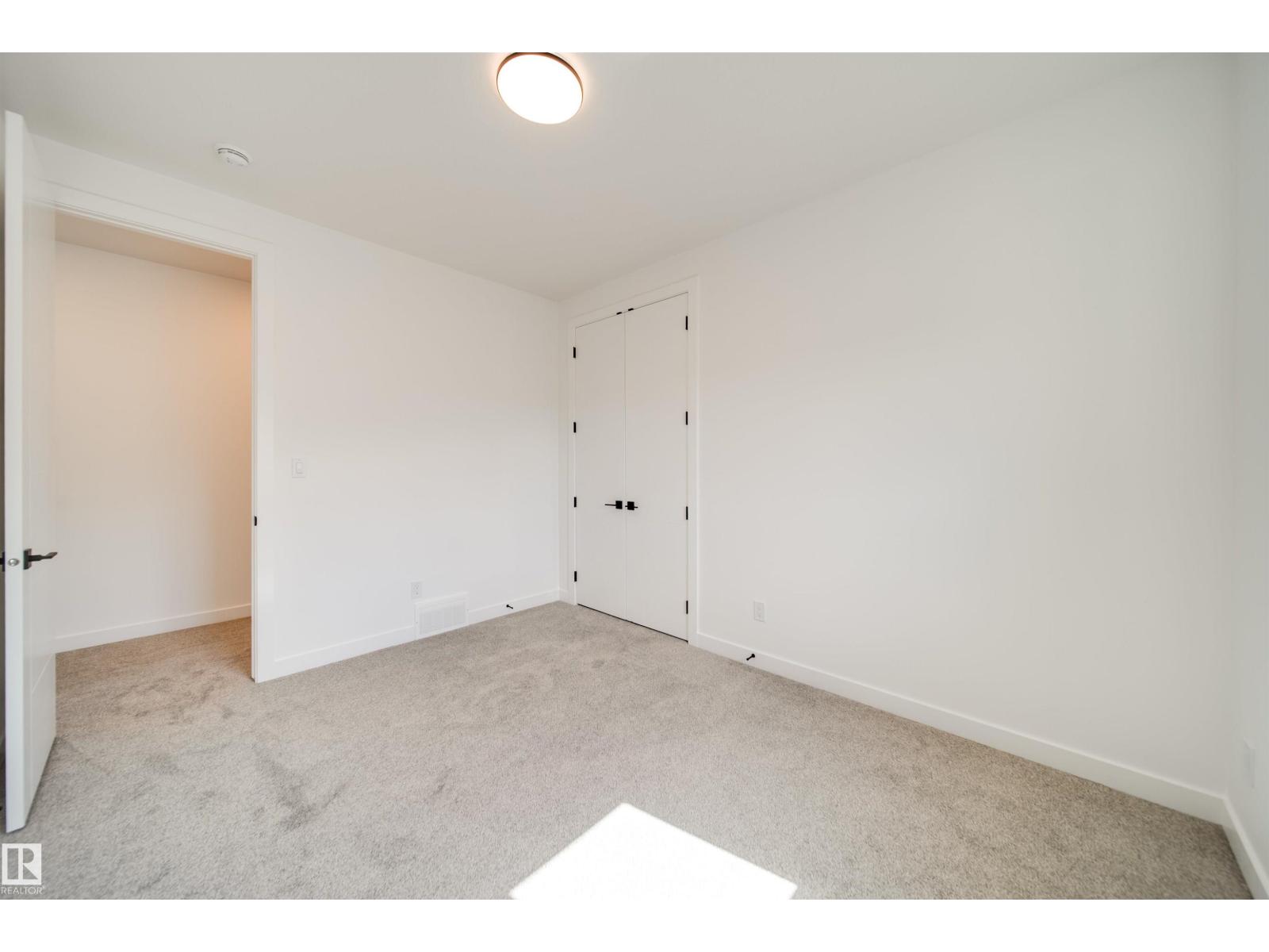Photo 36 of 42 Dillworth Cr, Spruce Grove AB