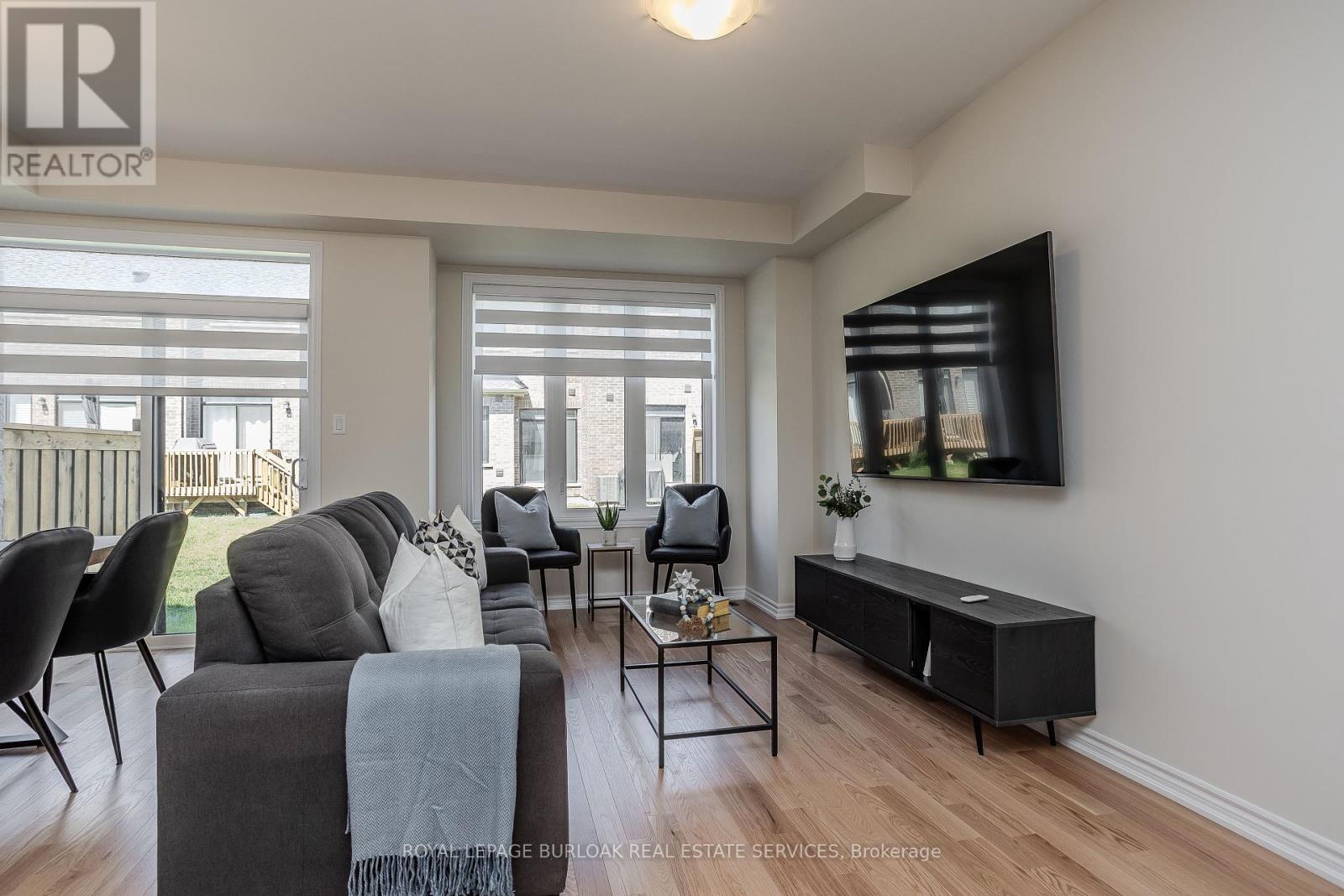 Photo 10 of 1407 Oakmont Common, Burlington ON
