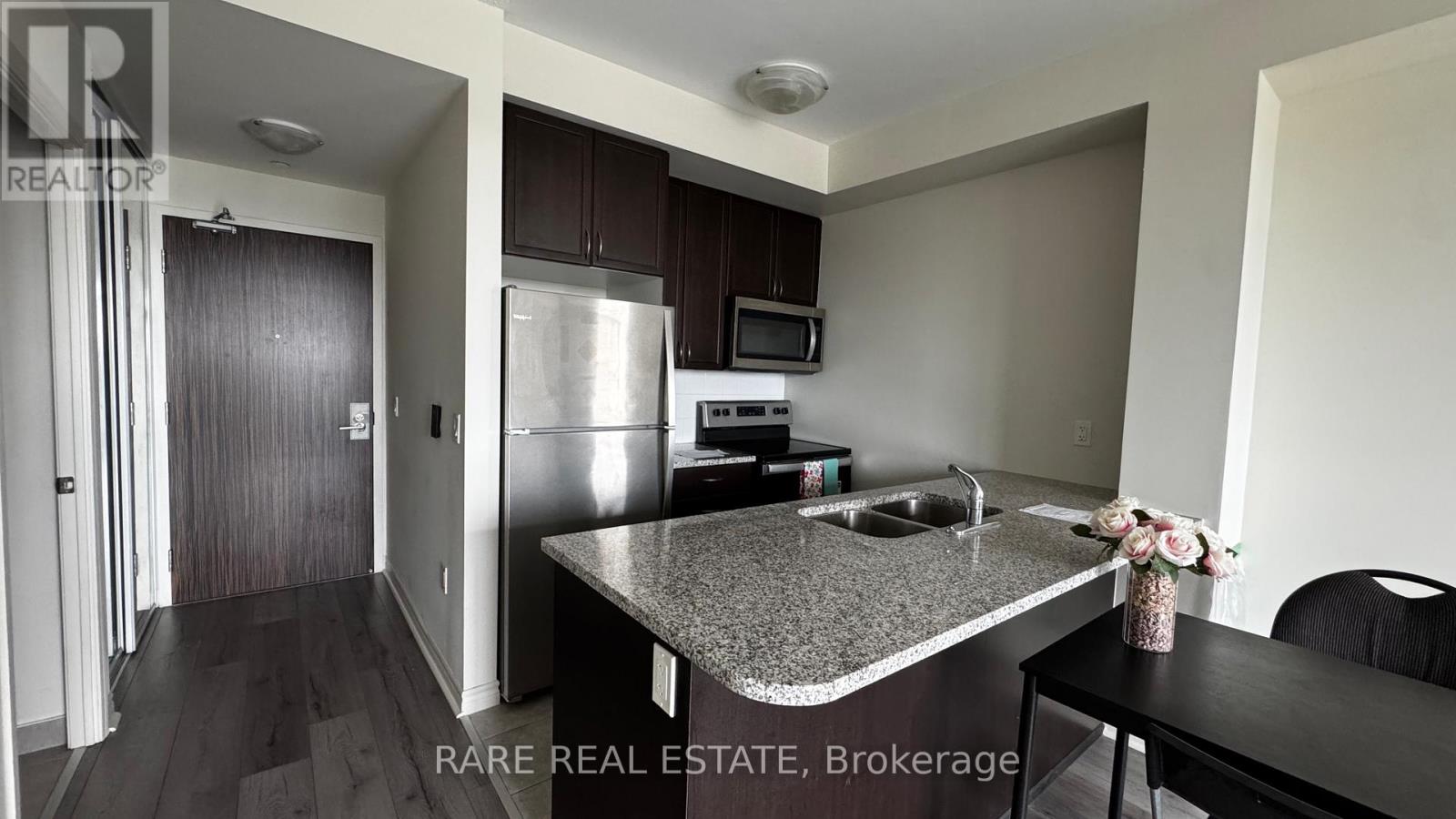 Photo 1 of 817 349 Rathburn Road W, Mississauga ON