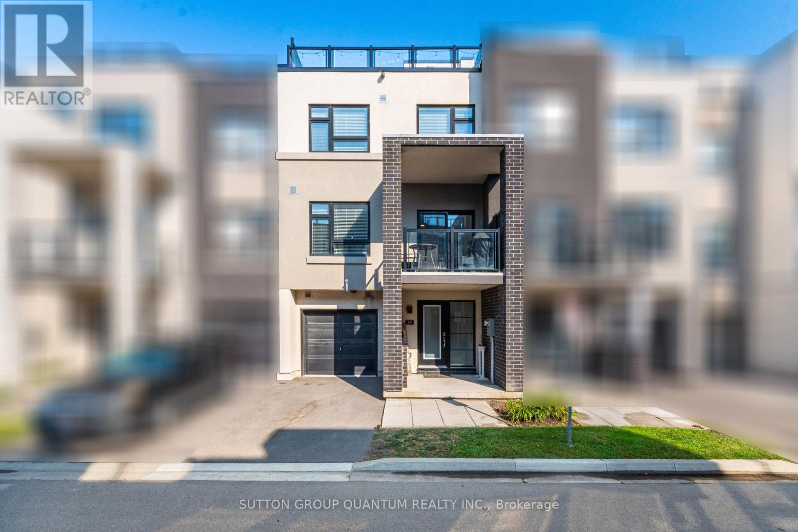 Photo 1 of 19 1121 Cooke Boulevard, Burlington ON