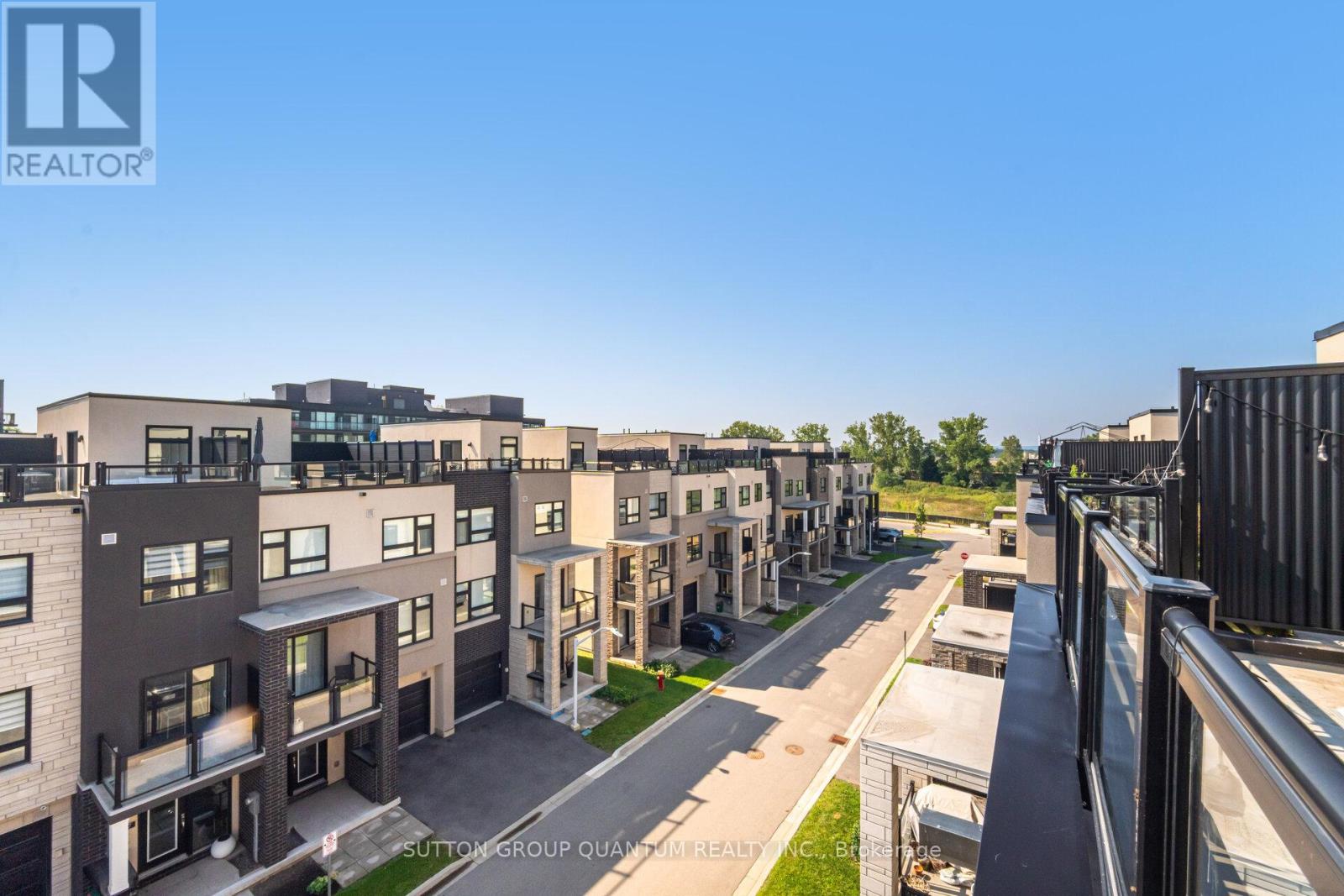 Photo 2 of 19 1121 Cooke Boulevard, Burlington ON