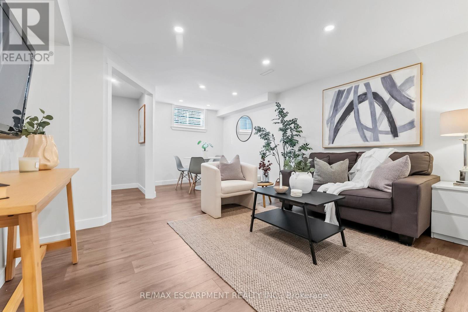 Photo 15 of 1270 Homewood Drive, Burlington ON