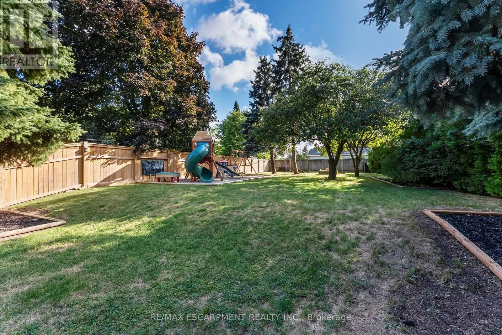 Photo 23 of 1270 Homewood Drive, Burlington ON