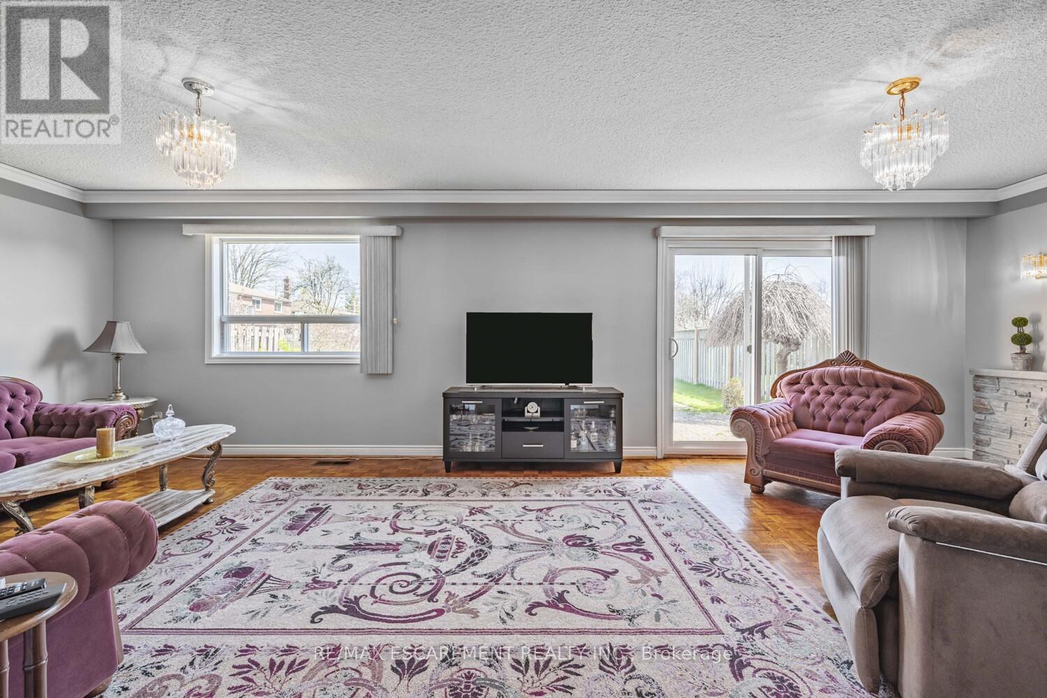 Photo 8 of 1227 Alexandra Avenue, Mississauga ON