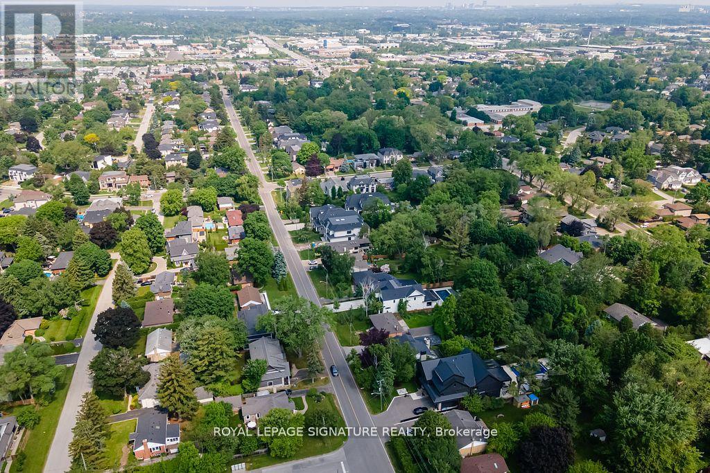 Photo 45 of 383 Maplehurst Avenue, Oakville ON