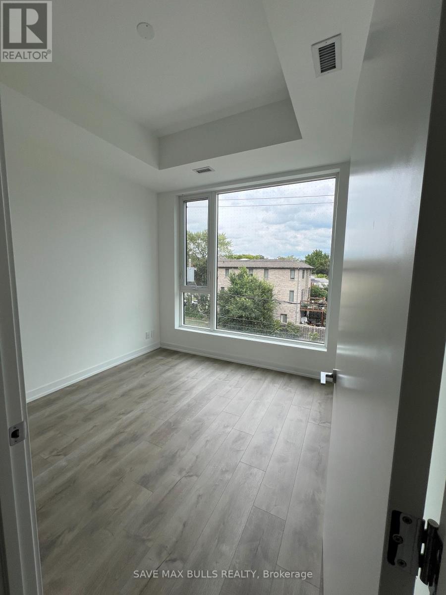 Photo 13 of 302 722 Marlee Avenue, Toronto ON
