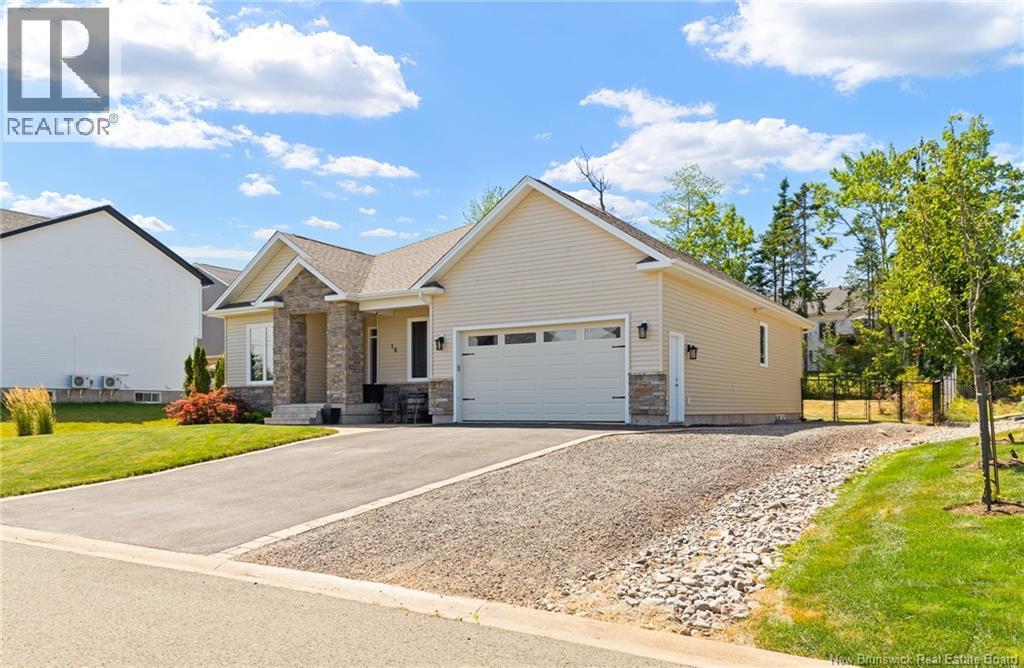 Photo 4 of 16 Louis Arthur Court, Dieppe NB