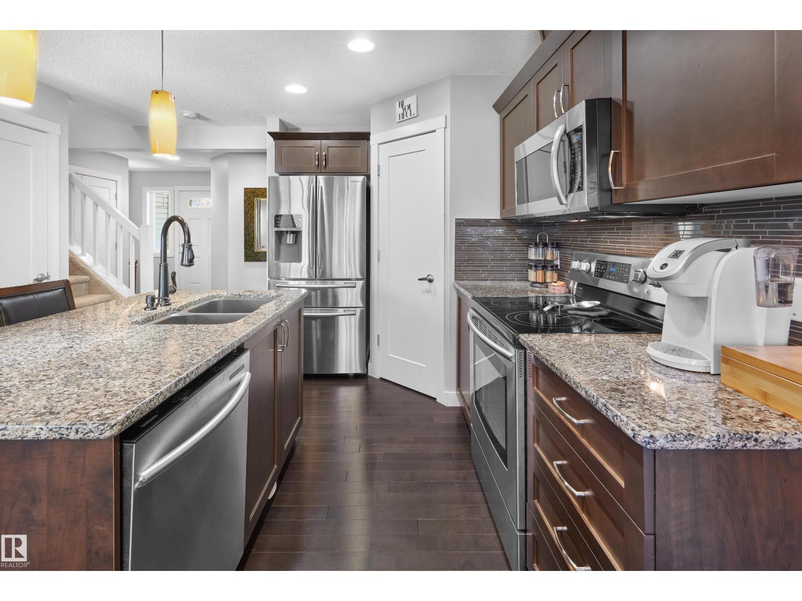 Photo 5 of 560 Chappelle Dr Sw, Edmonton AB