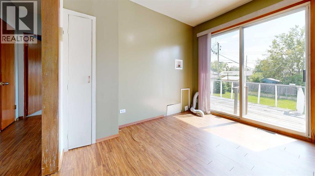 Photo 12 of 9523 99 Avenue, Grande Prairie AB