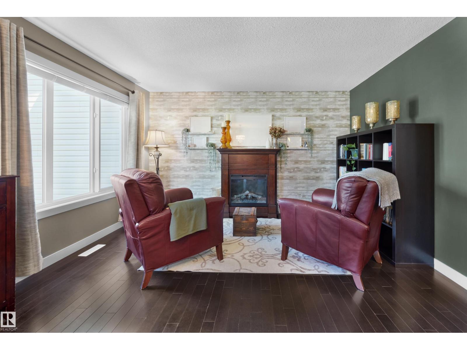 Photo 9 of 560 Chappelle Dr Sw, Edmonton AB
