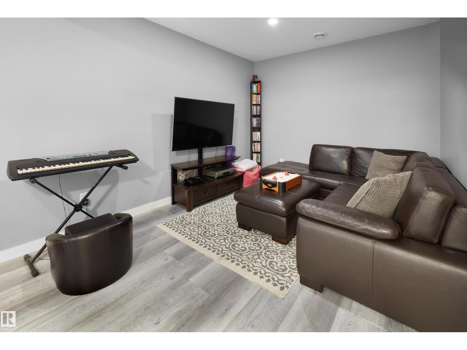 Photo 20 of 560 Chappelle Dr Sw, Edmonton AB