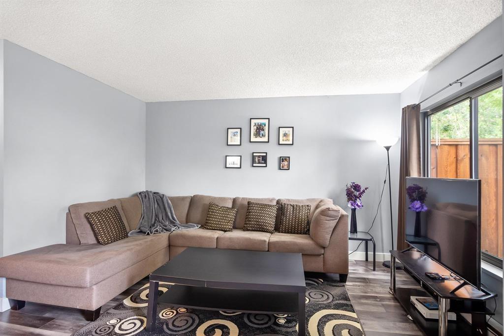 Photo 5 of 69 13880 74 Avenue, Surrey BC