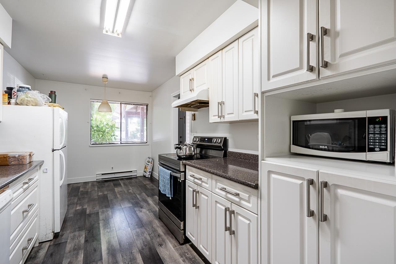Photo 11 of 69 13880 74 Avenue, Surrey BC