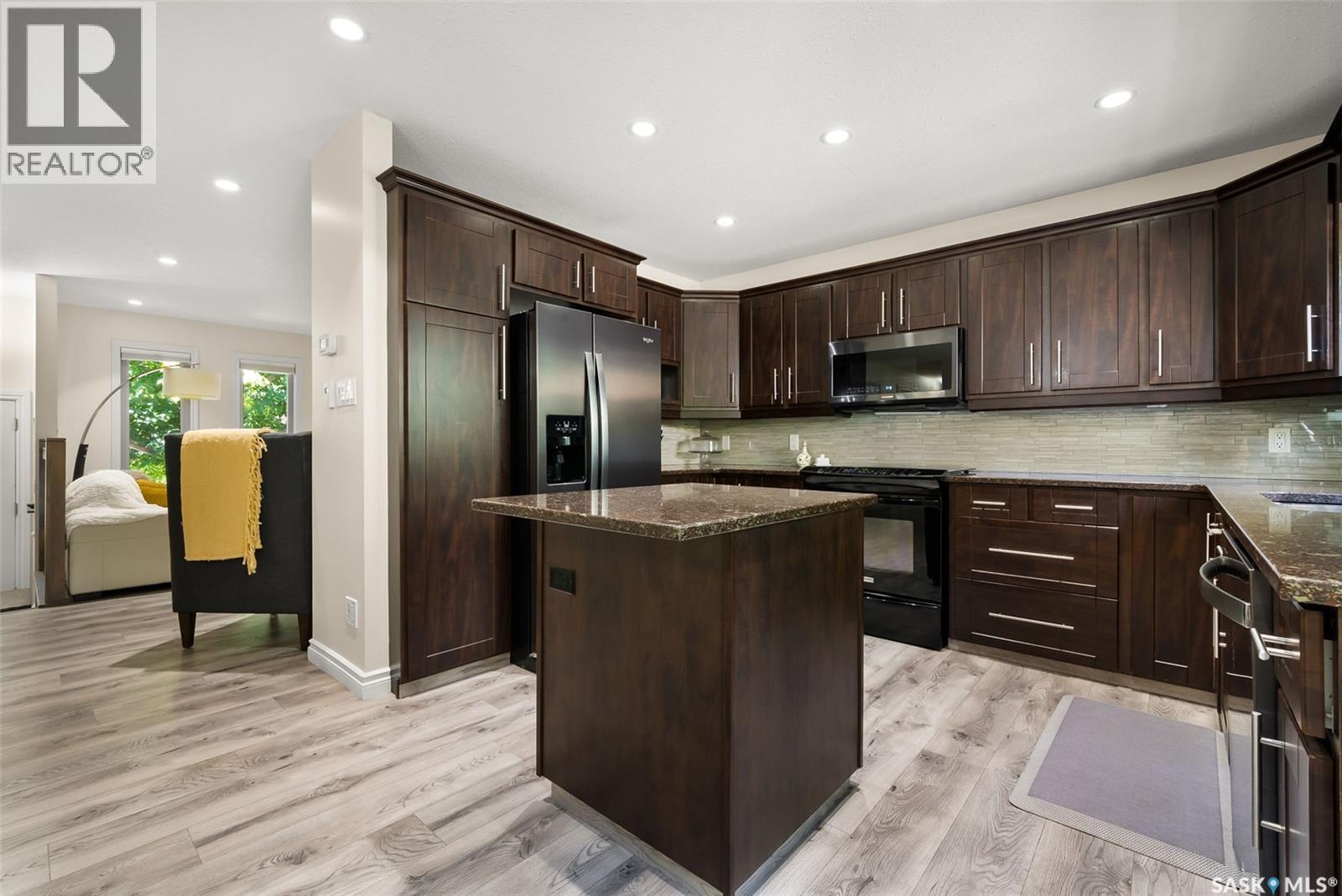 Photo 24 of 3339 Bloore Bay E, Regina SK