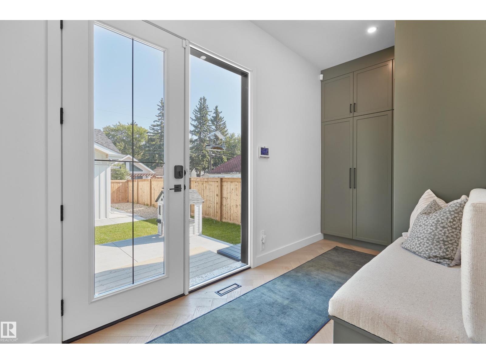 Photo 17 of 14018 104 Av Nw, Edmonton AB