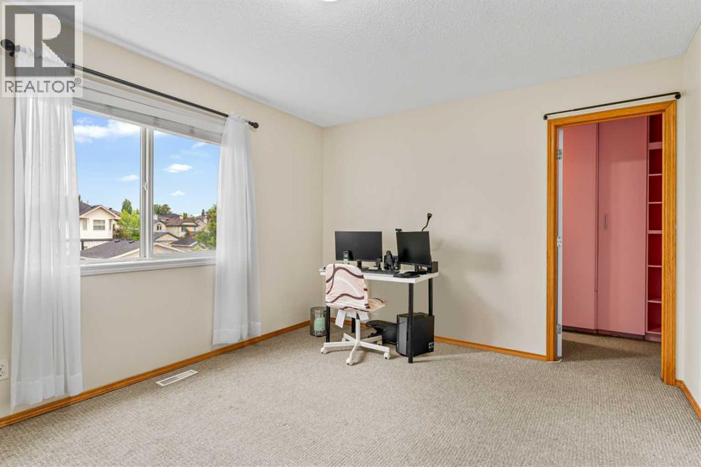 Photo 16 of 69 Bridlewood Park Sw, Calgary AB