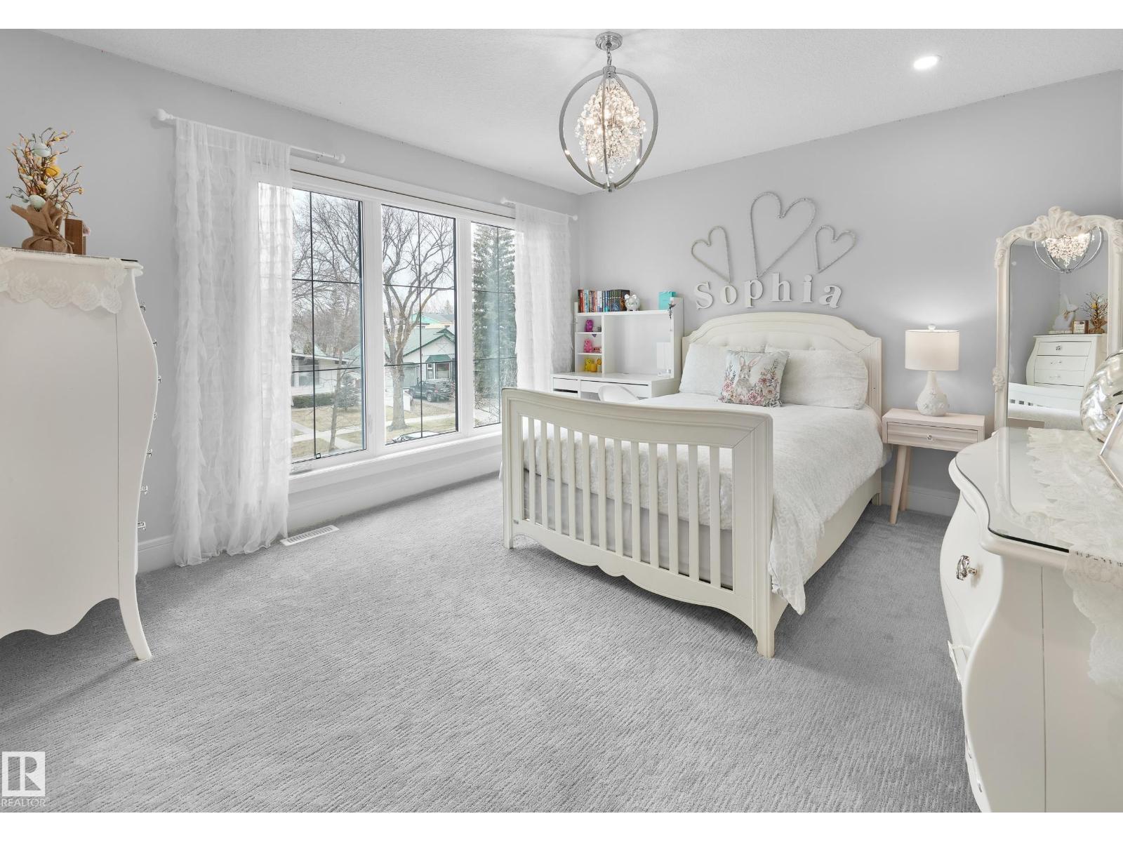 Photo 21 of 10934 131 St Nw, Edmonton AB