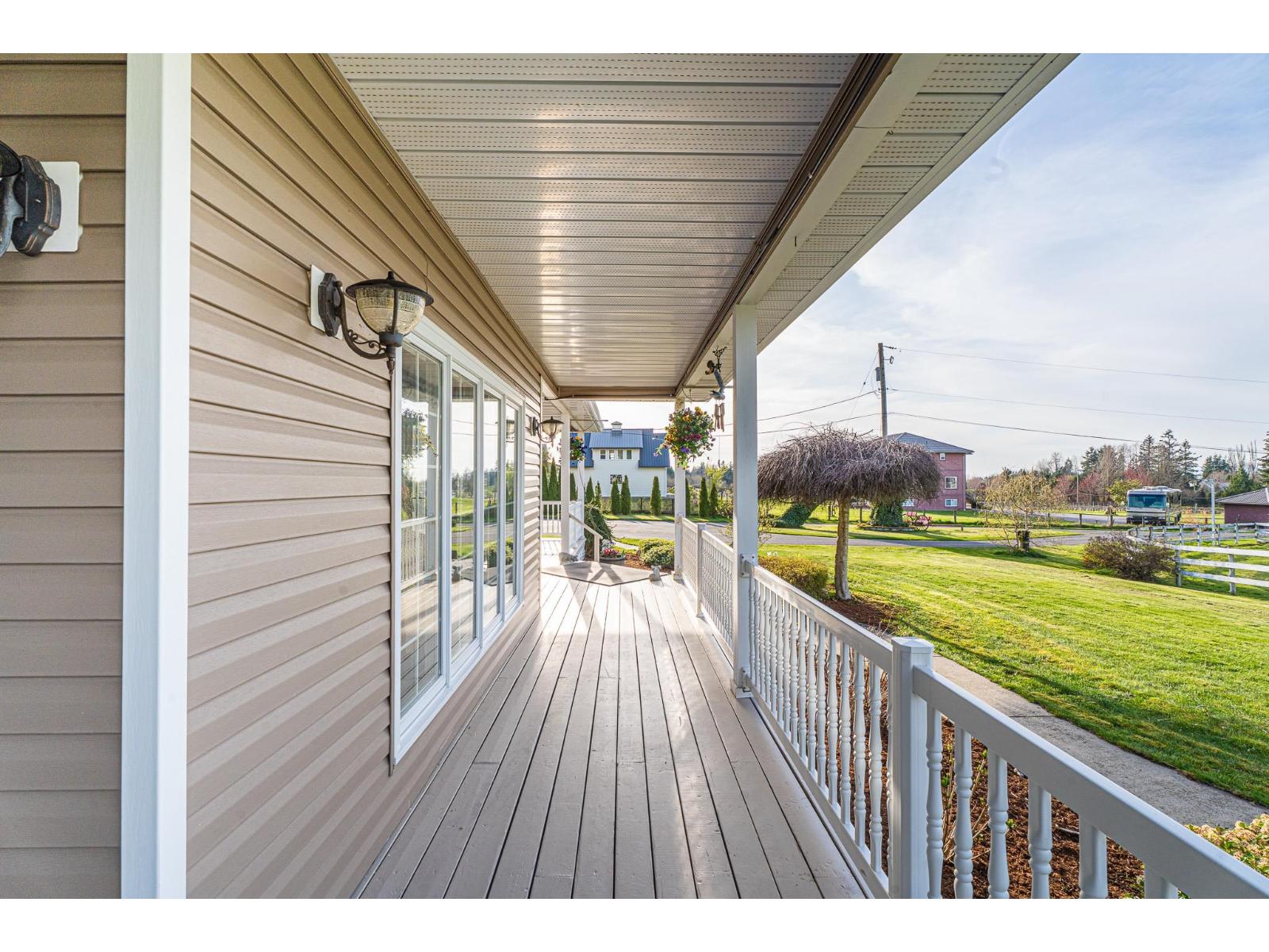 Photo 8 of 24920 30 Avenue, Langley BC