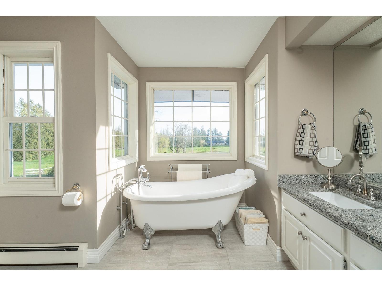 Photo 20 of 24920 30 Avenue, Langley BC