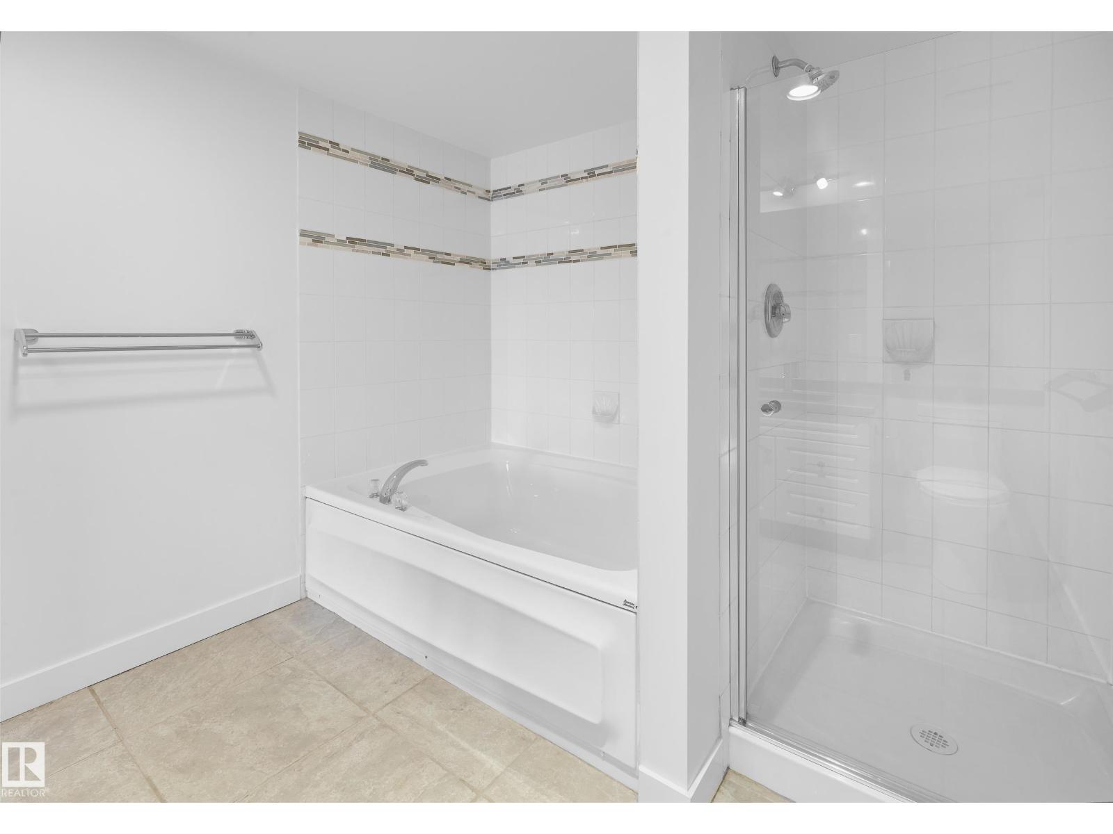 Photo 23 of 9021 98 Av Nw, Edmonton AB
