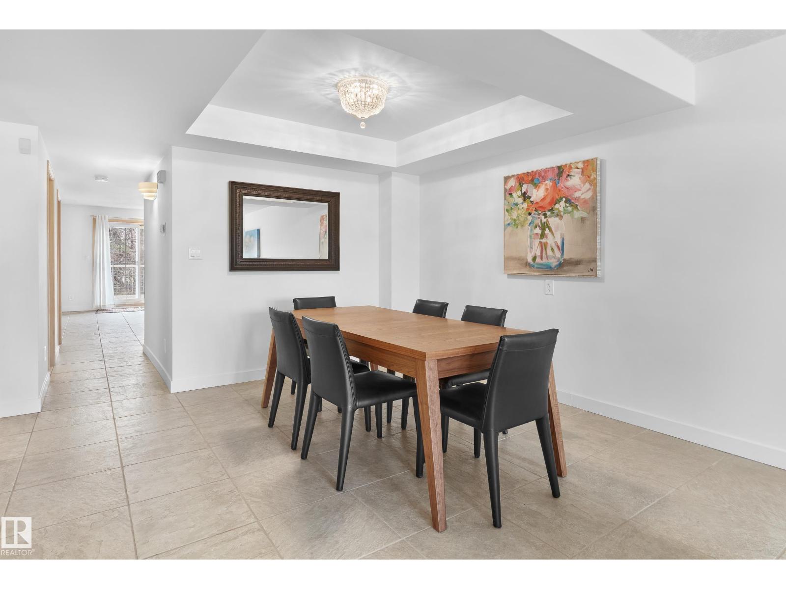 Photo 8 of 9021 98 Av Nw, Edmonton AB