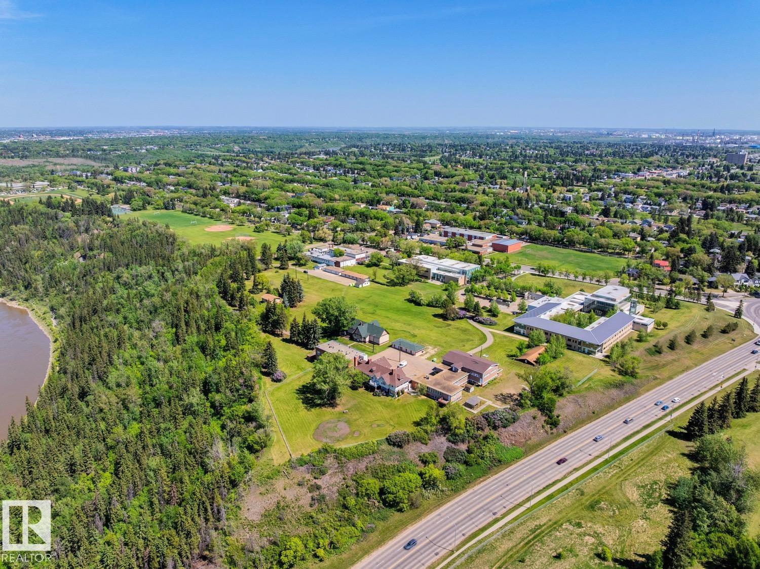 Photo 59 of 9021 98 Av Nw, Edmonton AB