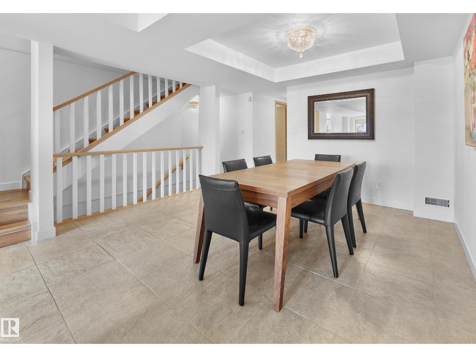Photo 7 of 9021 98 Av Nw, Edmonton AB