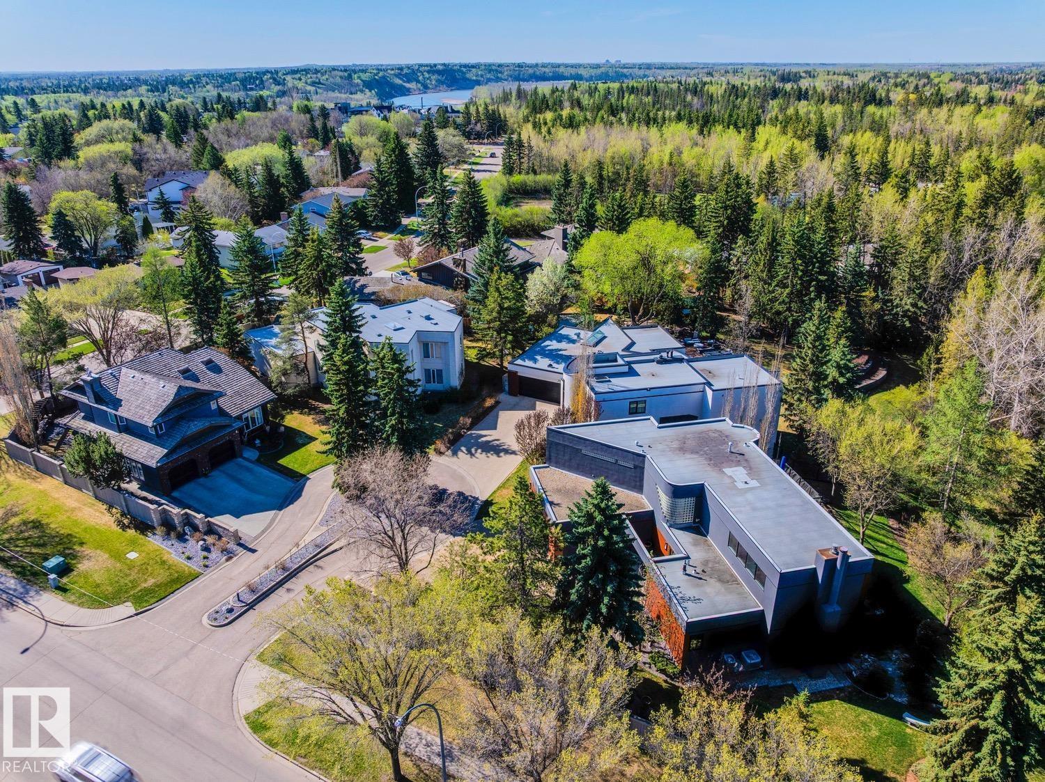 Photo 13 of 7 Patricia Pl Nw, Edmonton AB