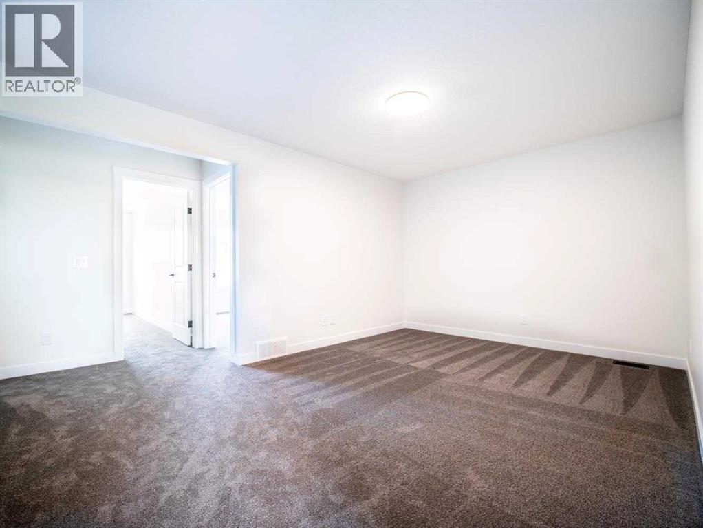 Single Family House for Sale in  Creekstone Circle SW Pine Creek Calgary 