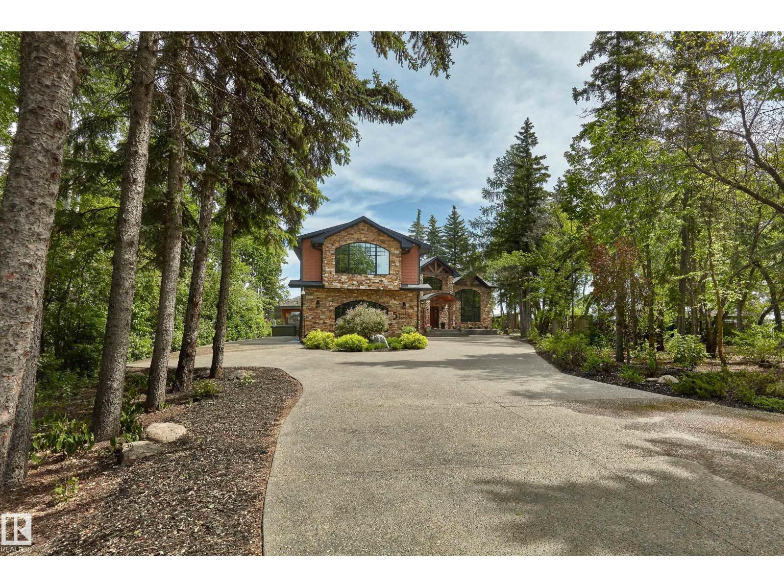 Photo 2 of 5 Donsdale Cr Nw, Edmonton AB