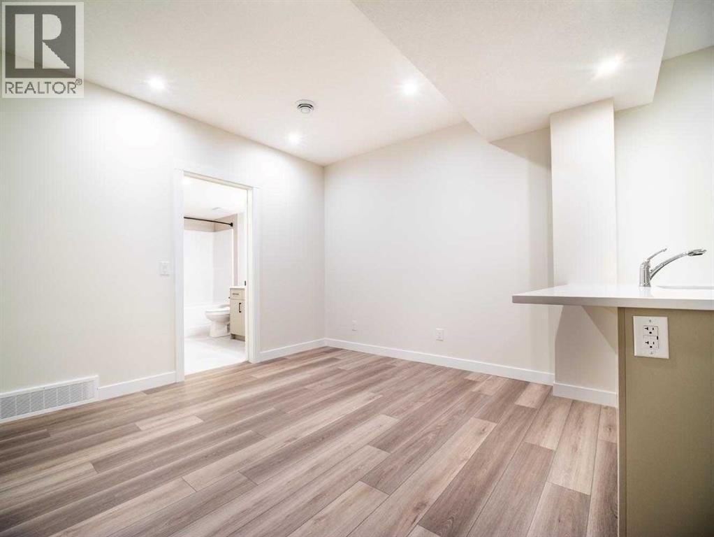 Single Family House for Sale in  Creekstone Circle SW Pine Creek Calgary 