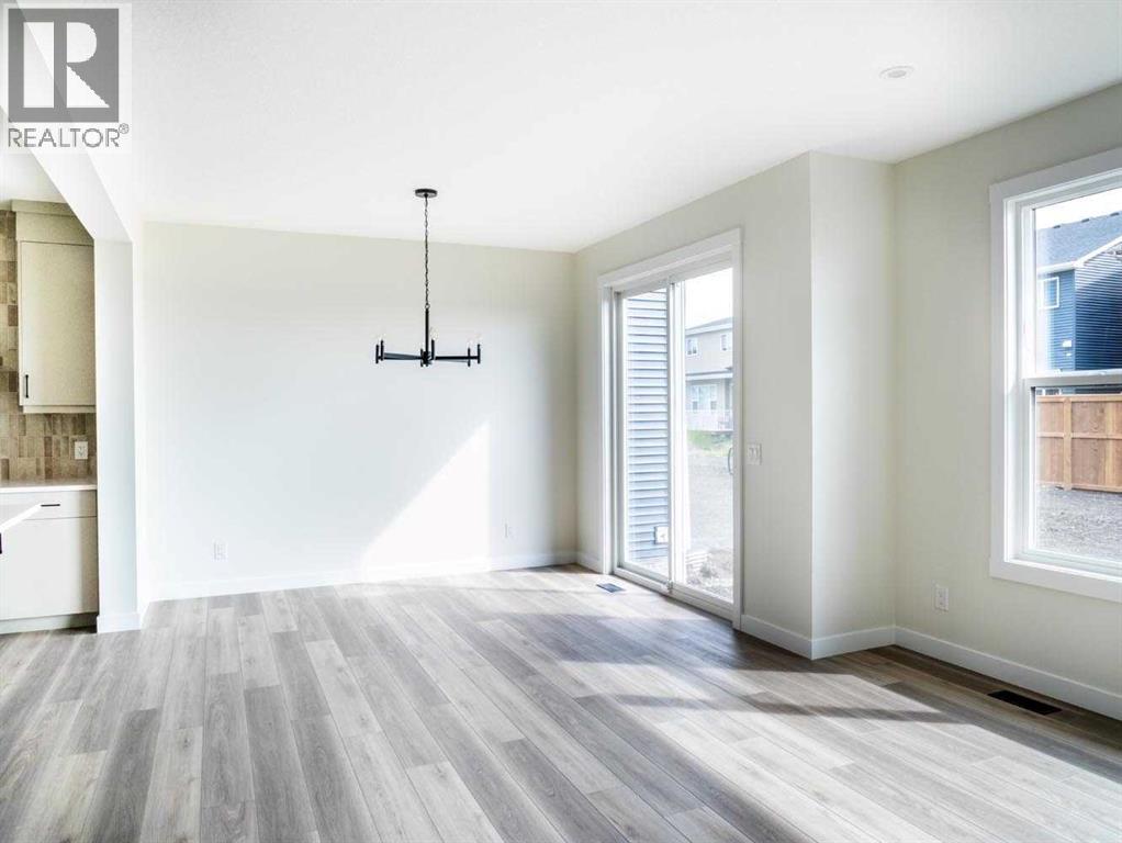 Single Family House for Sale in  Creekstone Circle SW Pine Creek Calgary 