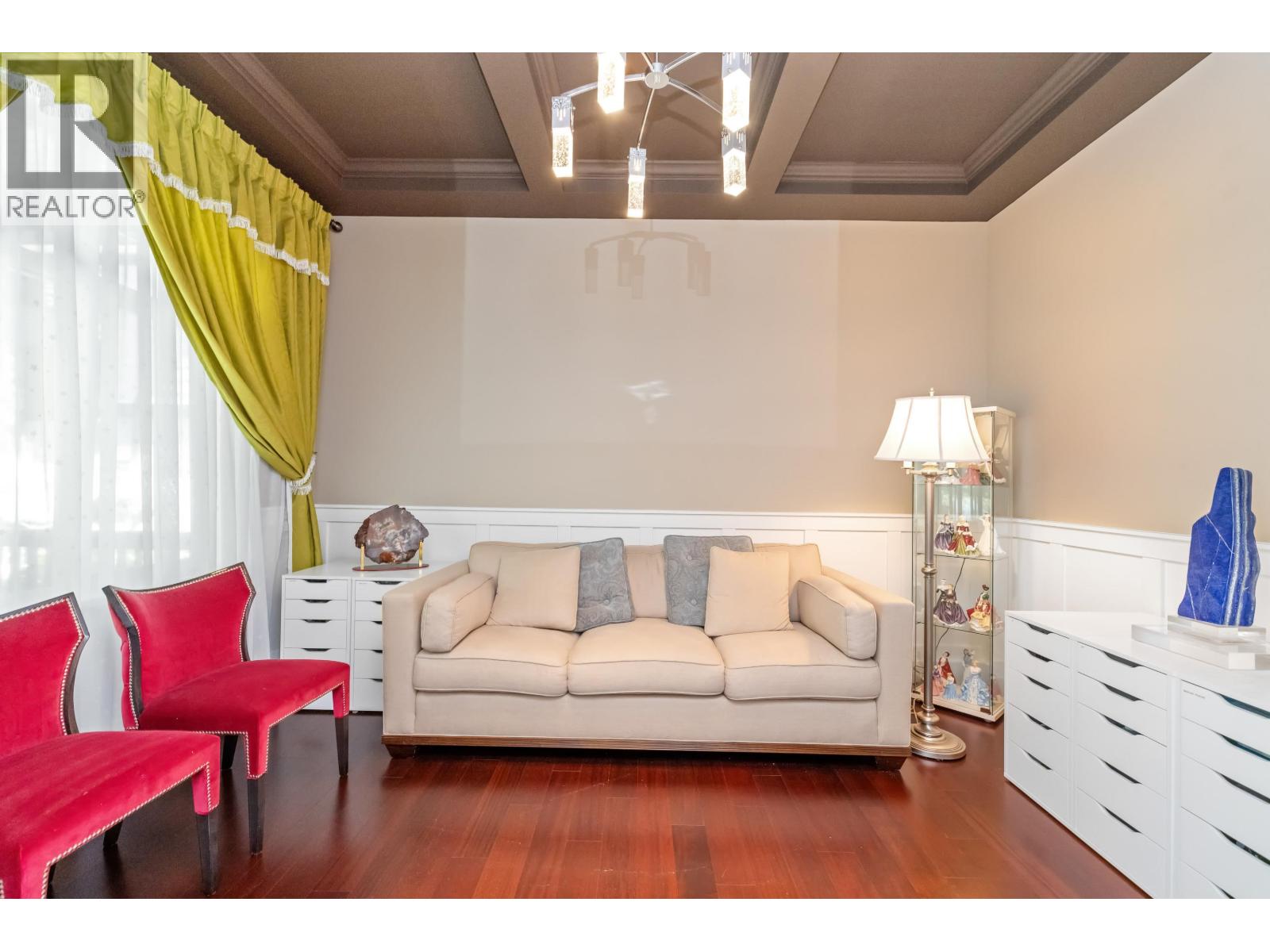 Photo 5 of 3378 Scotch Pine Avenue, Coquitlam BC