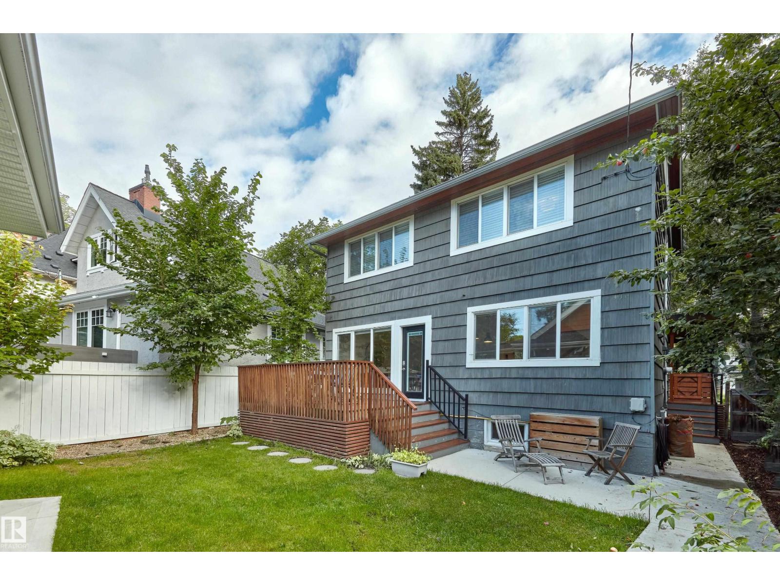 Photo 31 of 13107 Churchill Cr Nw, Edmonton AB