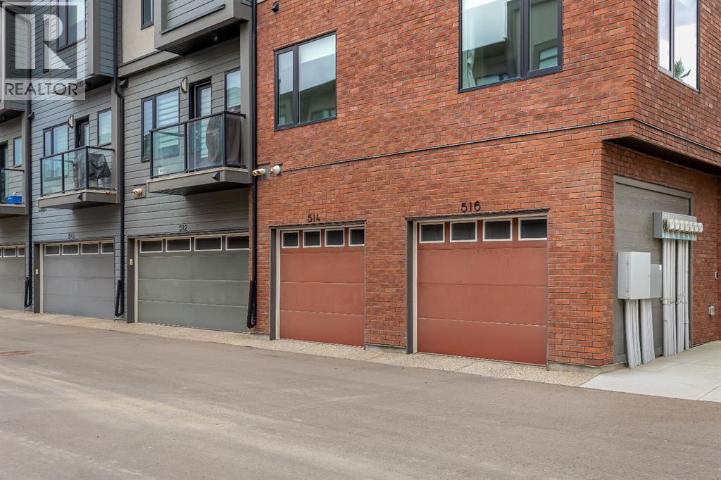 Single Family House for Sale in  Greenbriar Common NW Greenwood/Greenbriar Calgary 