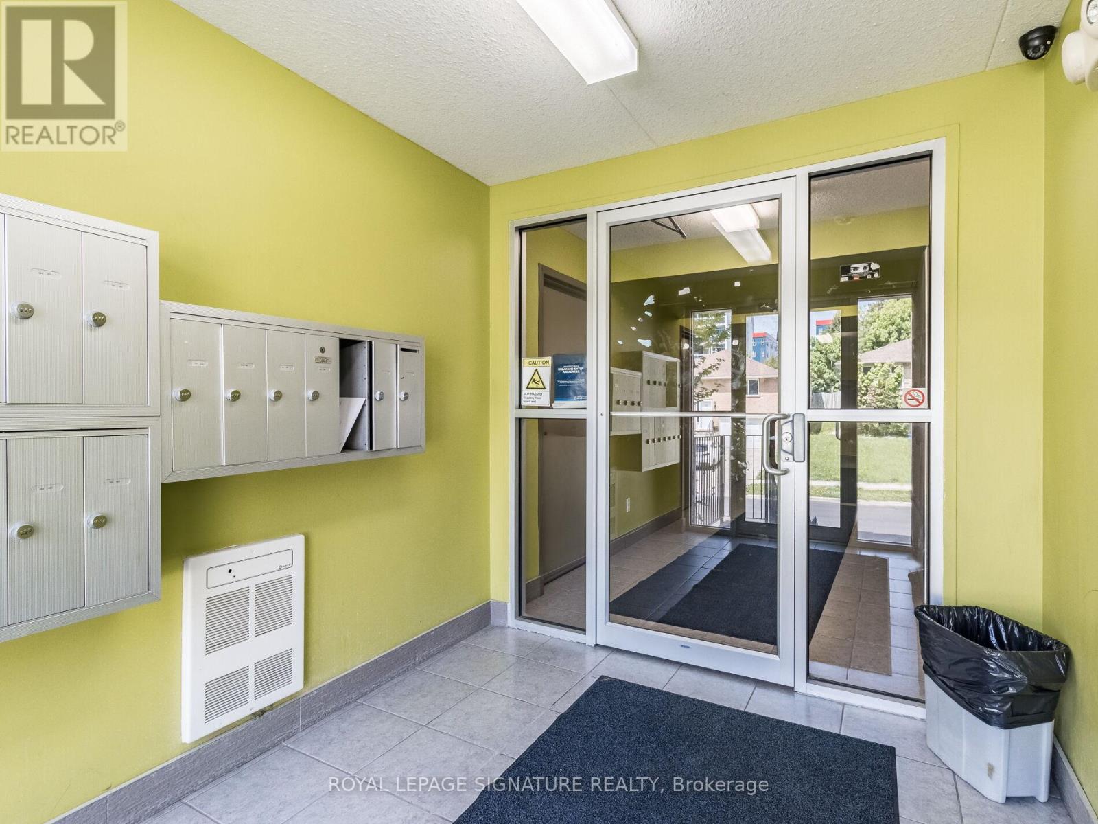 Photo 5 of 301 261 Lester Street, Waterloo ON