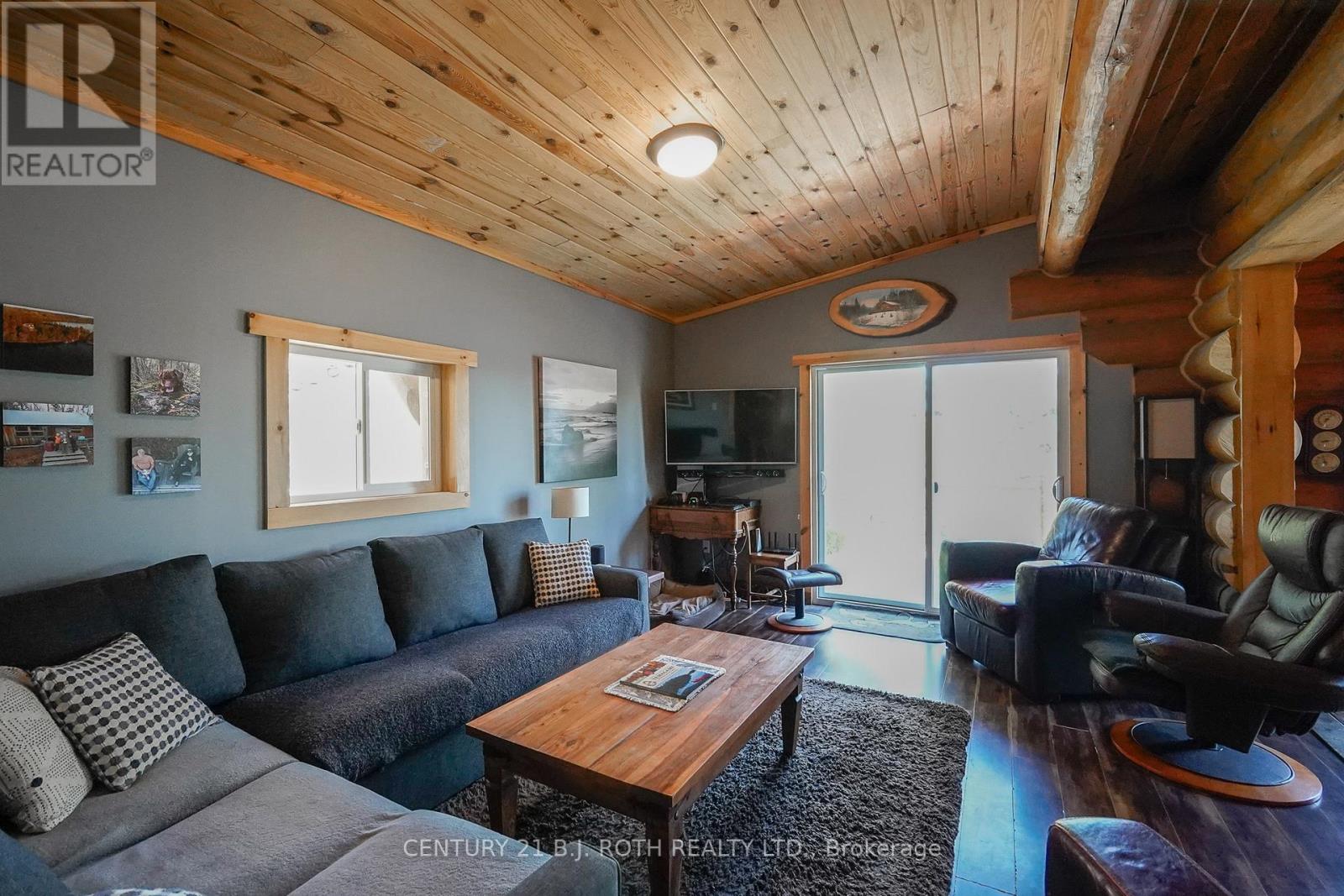 Photo 18 of 59 White Bear Court, Temagami ON