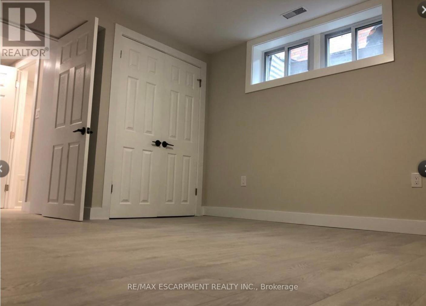 Photo 7 of Lower 7 Chalmers Street, St Catharines ON