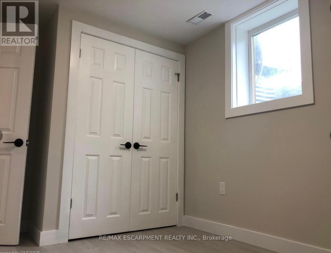Photo 9 of Lower 7 Chalmers Street, St Catharines ON