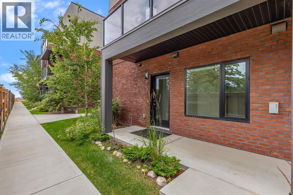 Single Family House for Sale in  Greenbriar Common NW Greenwood/Greenbriar Calgary 