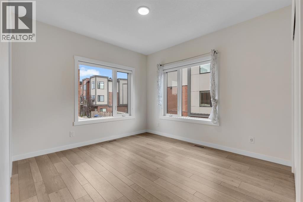 Single Family House for Sale in  Greenbriar Common NW Greenwood/Greenbriar Calgary 