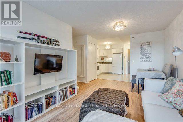Photo 5 of 206 35 Saranac Boulevard, Toronto ON