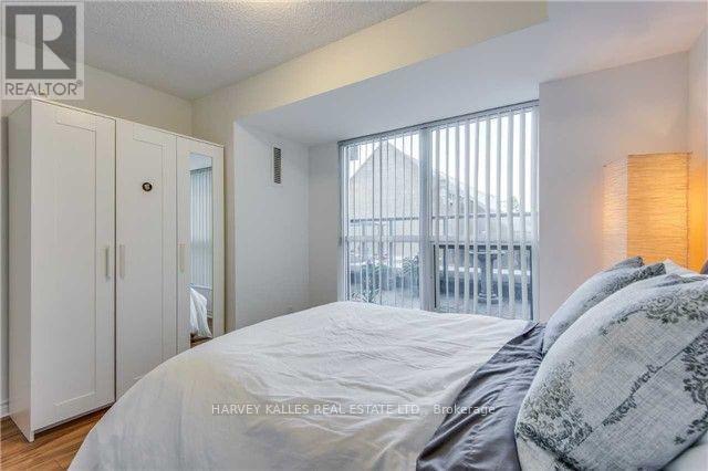 Photo 6 of 206 35 Saranac Boulevard, Toronto ON