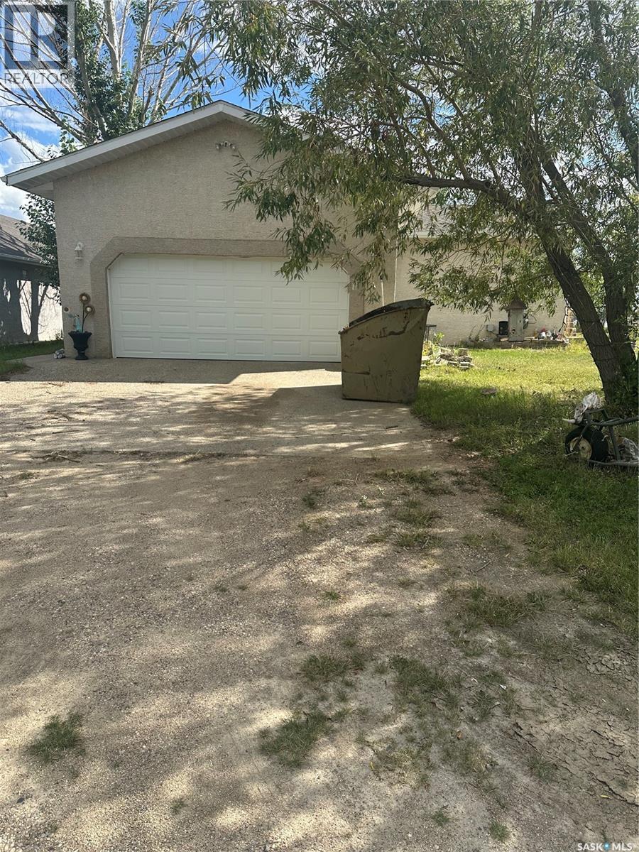 3 Meadowlark DRIVE — Glen Harbour, Saskatchewan
