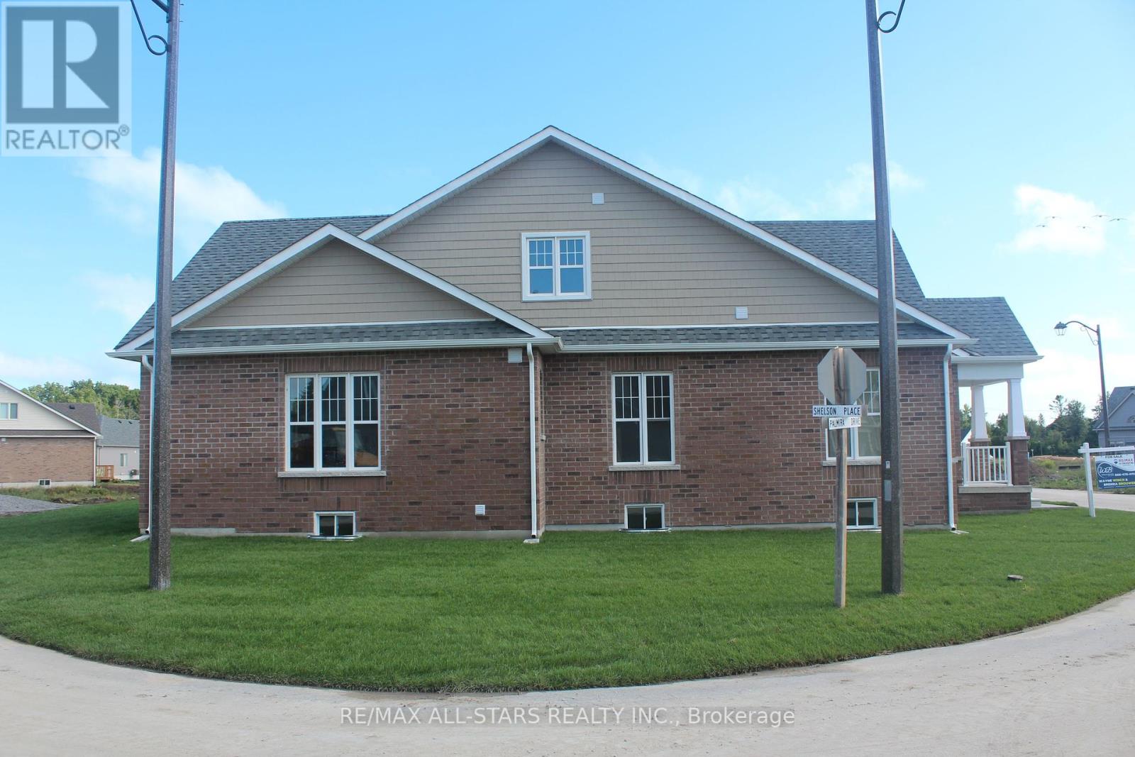 Photo 41 of 4 Palmira Drive, Georgina ON