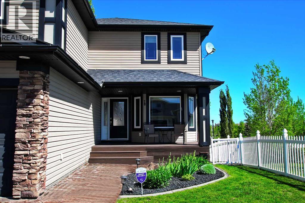 Photo 2 of 18 Lakeland Road, Sylvan Lake AB