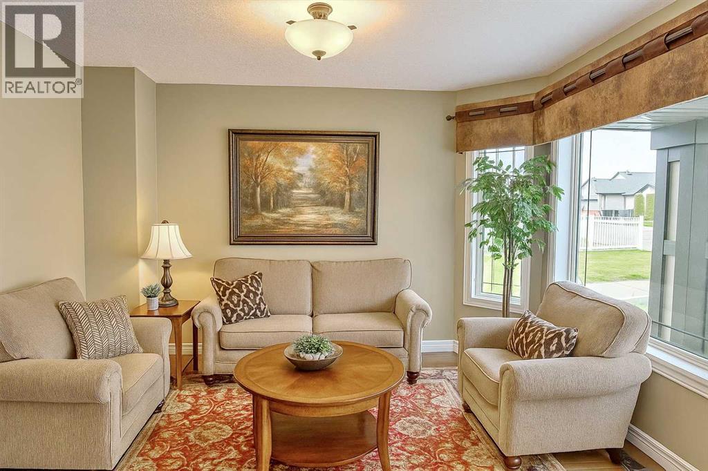 Photo 7 of 18 Lakeland Road, Sylvan Lake AB